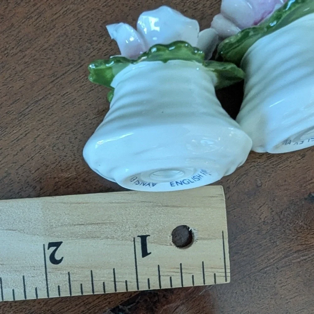 Vtg Aynsley Small Salt & Pepper‎ Shakers Pink Floral Bone China English Cottage